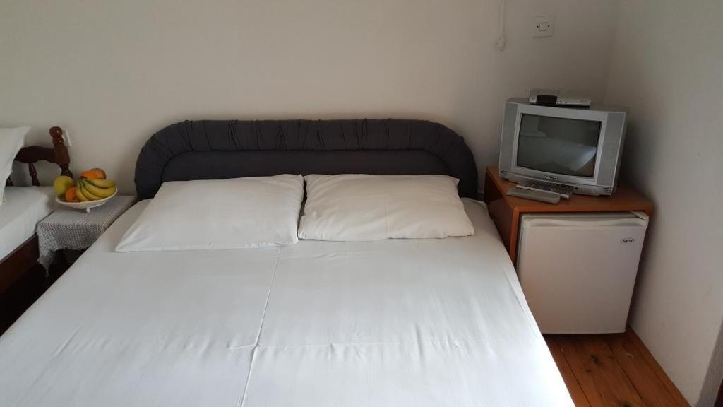 Guest House Vukovic Petrovac الغرفة الصورة